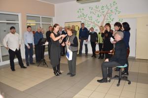 Pevci in Miklavž obiskali stanovalce 9